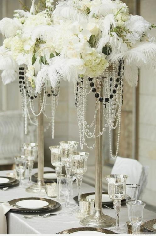 great-gatsby-themed-table-decor.jpg